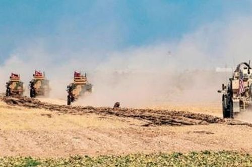 Thổ Nhĩ Kỳ điều thiết giáp tới sát Syria sau lời cảnh báo 'lạnh gáy'