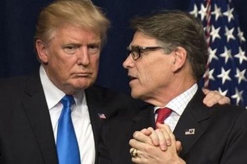 Hé lộ người đứng sau cuộc điện đàm khiến ông Trump có nguy cơ bị luận tội