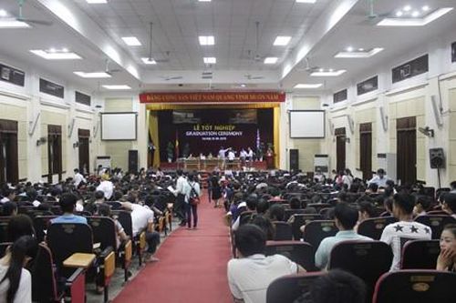 Quy định diện tích làm việc cho giáo sư, giảng viên có cần thiết?