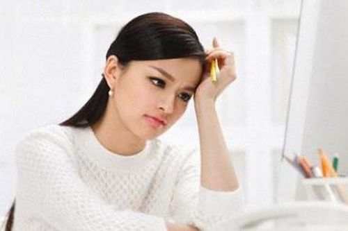 Mẹ chồng vay tiền nhưng muốn tôi phải giấu anh