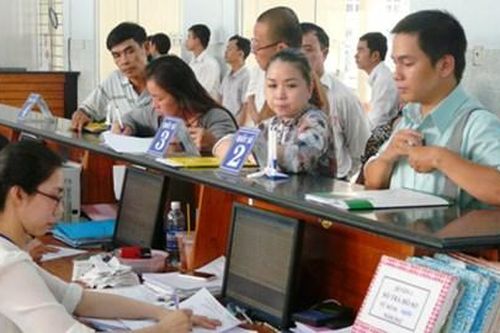 Thu hút người tài cho khu vực công