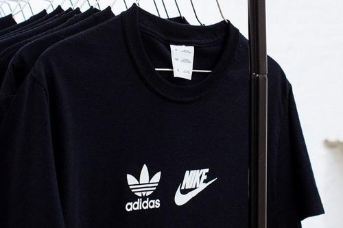 Thu giữ hàng trăm bộ quần áo Adidas, Nike nhái tại Lạng Sơn