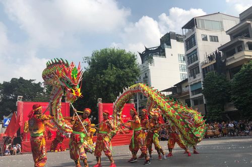 Rực rỡ Liên hoan Múa rồng Hà Nội 2019