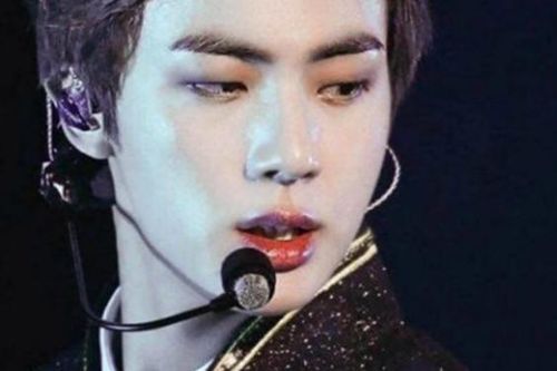 BTS: Lại phát hiện ra một nét đẹp hoàn hảo nữa của Jin