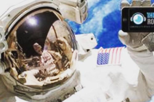 Ca khúc đã và sắp đưa vào vũ trụ (Kỳ 5): 'Space Oddity' - nỗi cô đơn khi du hành vũ trụ