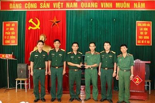 Đại úy QNCN Nguyễn Bá Duy nhặt được của rơi, trả người đánh mất