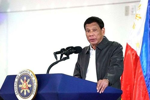 Tìm được đồng minh, Tổng thống Philippines khẳng định không thể chiến đấu với Trung Quốc