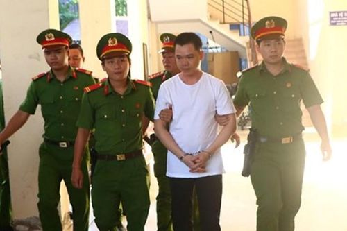 Ghen tuông, chồng dùng dao đâm 39 nhát khiến vợ tử vong