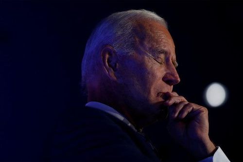 Ông Trump lại trút đòn tấn công vào gia đình Biden