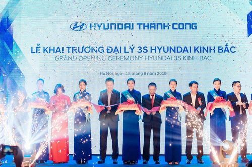 Xe thương mại Hyundai khai trương thêm 4 đại lý, tăng bảo hành lên 5 năm