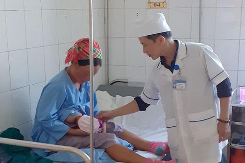 Mường Nhé phòng, chống bệnh nhiễm khuẩn hô hấp ở trẻ