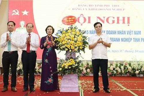 Gặp mặt kỷ niệm 15 năm ngày Doanh nhân Việt Nam và 12 năm ngày thành lập Đảng bộ Khối Doanh nghiệp tỉnh