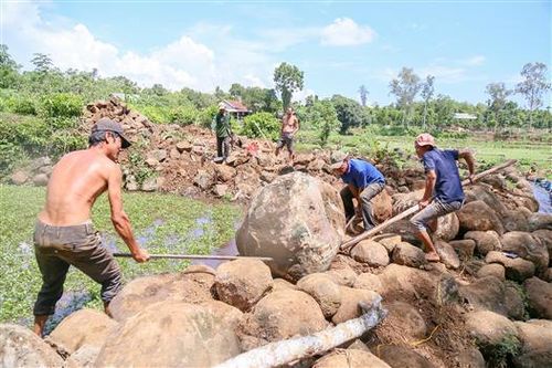 Tu bổ 2 giếng cổ Chăm ở Gio An