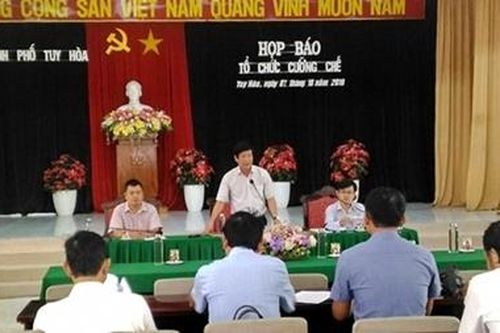 Cưỡng chế hàng chục công trình khu nuôi tôm giống ven biển TP Tuy Hòa
