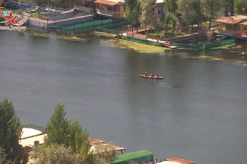 Kashmir đón du khách trở lại