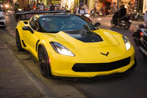 Ngắm Chevrolet Corvette C7 Z06 độc nhất Hà Nội xuất hiện trên phố