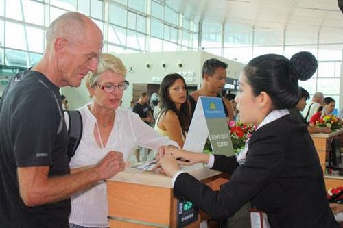 Hoàn thiện hệ thống pháp luật về quản lý người nước ngoài