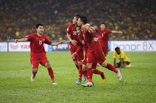 HLV Park Hang Seo chọn 'lá phổi' nào đấu Malaysia?