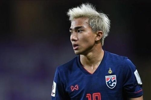 HLV Akira Nishino gọi ai thay thế 'Messi Thái Lan' Chanathip Songkrasin?