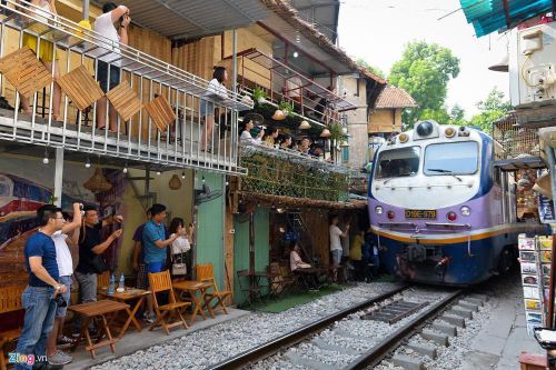 Tranh luận dẹp bỏ cà phê đường tàu là kìm hãm phát triển du lịch?