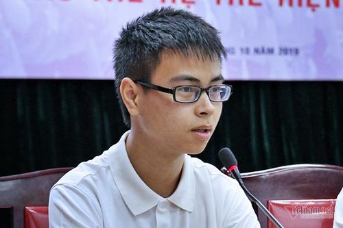 Quán quân Olympia 2019: 'Em không dao động tư tưởng'