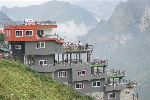 Vụ tòa nhà ở Mã Pì Lèng: 'Xây một công trình 7 tầng mà chính quyền không biết là vô lý'