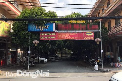 Bất an với bảng quảng cáo tự phát