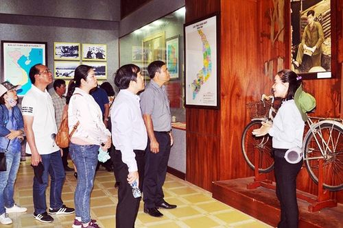 Tây Ninh xây dựng du lịch thành ngành kinh tế mũi nhọn
