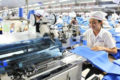 Đề xuất tuổi nghỉ hưu tối đa của công nhân nữ là 58