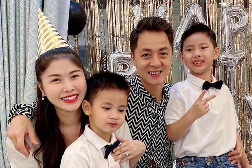 Vợ chồng Đăng Khôi mừng sinh nhật con trai 4 tuổi
