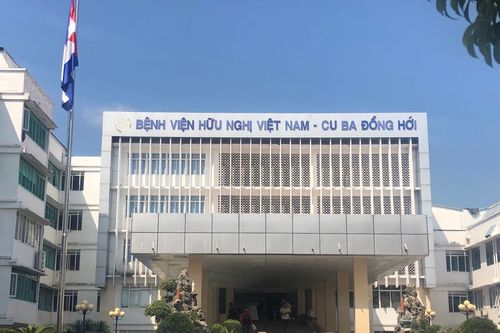 Bệnh viện công đầu tiên thuê chuyên gia nước ngoài làm việc lâu dài