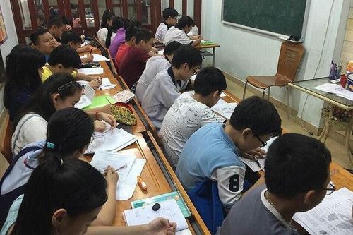 Bến Tre: Vẫn còn tình trạng tổ chức, quản lý dạy học thêm chưa đúng quy định