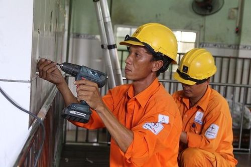 Điện lực Đà Nẵng 'thắp sáng niềm tin' tại các cơ sở tình thương, trung tâm bảo trợ