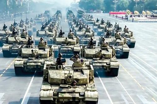 Quân đội Trung Quốc phô diễn sức mạnh