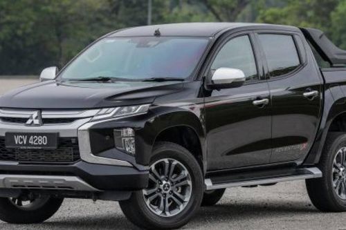 Mitsubishi Triton nâng cấp trang bị, quyết đấu Ford Ranger