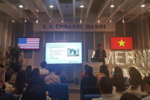 Số hóa và chia sẻ dữ liệu: Cách nào quản lý rủi ro mà không cản trở đổi mới, sáng tạo?