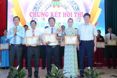 Chung kết hội thi 'Chủ tịch Hội Nông dân cơ sở giỏi'