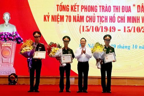 Khen thưởng 29 tập thể, cá nhân thực hiện tốt phong trào 'Dân vận khéo'