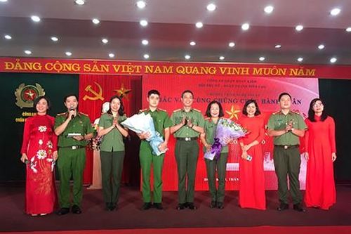 50 năm 'Bác vẫn cùng chúng cháu hành quân'