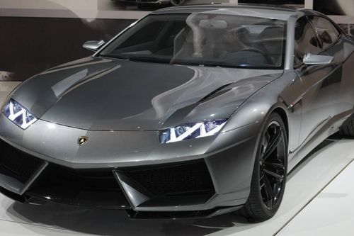 Siêu sedan 4 cửa của Lamborghini hé lộ động cơ 'khủng'