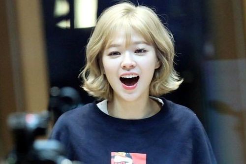 Nhân viên Twice cảm động trước cử chỉ chu đáo này của 'thiên thần' Jung Yeon