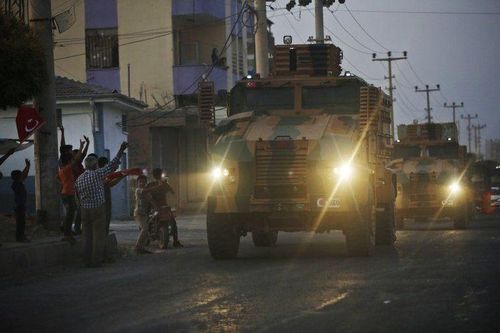 Binh sĩ Thổ Nhĩ Kỳ tiến vào Syria, SDF tuyên bố đẩy lùi đợt tấn công của Ankara