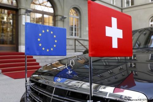 EU loại Thụy Sĩ và UAE khỏi danh sách 'Thiên đường Thuế'
