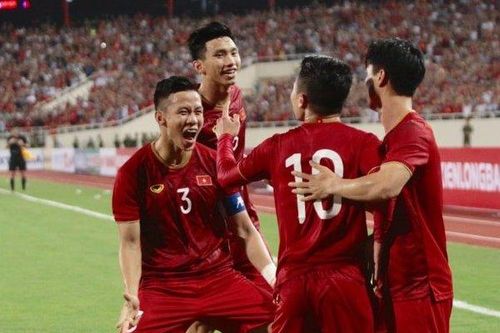 Trực tiếp bóng đá vòng loại WC 2022 Việt Nam vs Malaysia: Xem Quang Hải sút tung lưới Malaysia, triệu trái tim vỡ òa sung sướng