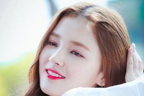 Nancy (MOMOLAND) đã trở lại gây sốt cho fan