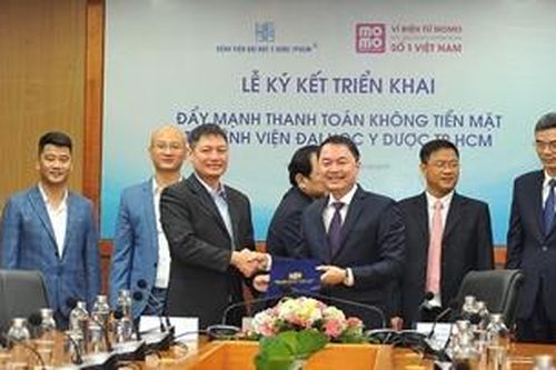 Ví điện tử Momo thanh toán ở Bệnh viện Đại học Y dược TP.HCM