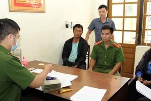 Bắt quả tang 2 đối tượng mua bán 3 bánh heroin, 1500 viên MTTH