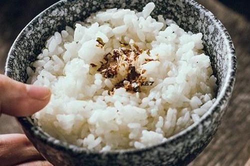 GIẢI OAN chính thức cho lời đồn 'cơm là thủ phạm gây béo phì, tiểu đường' và gợi ý của chuyên gia để làm sao ăn cơm mà không béo
