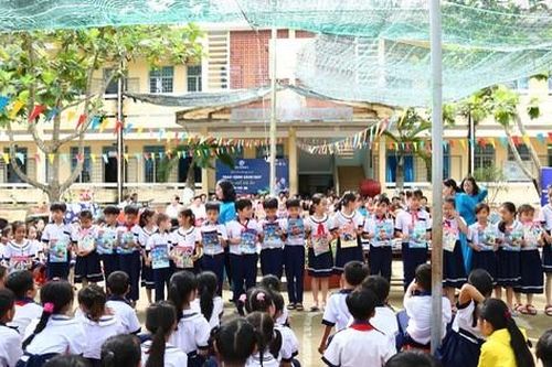 Tặng sách hay theo cách hiệu quả, Betrimex giúp học sinh thêm yêu đọc sách