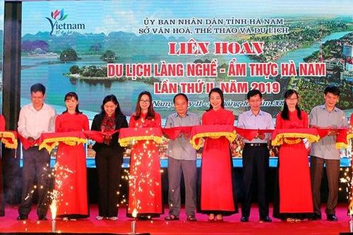 Khai mạc liên hoan du lịch làng nghề - ẩm thực Hà Nam